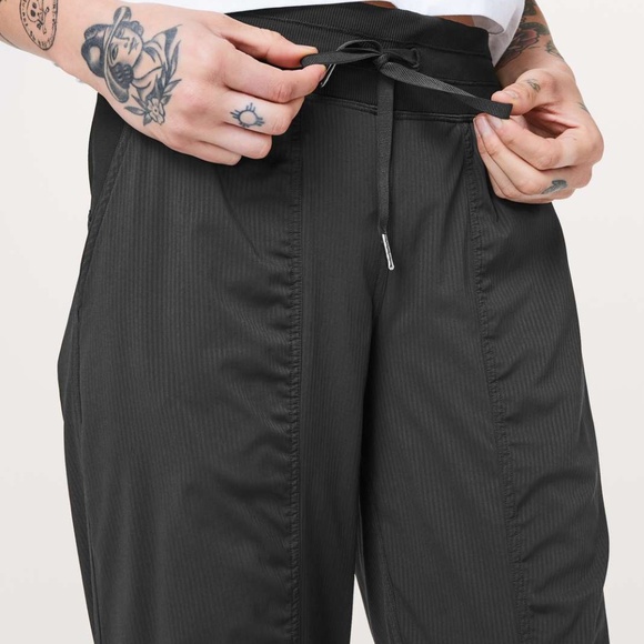 Lululemon Dance Studio Jogger *29" Black, size 4, like new - Picture 3 of 8